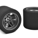 Team Corally Attack foam tires 1/8 Circuit - 37 shore - Rear - 76mm - Carbon rims - 2 pcs