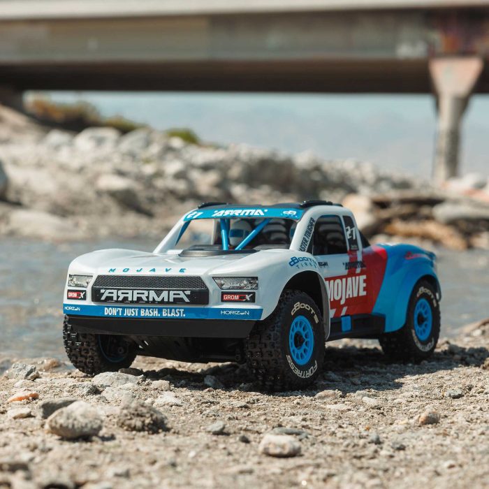 ARRMA 1/16 MOJAVE GROM 223S DSC 4X4 RTR Brushless Desert Truck, White - Image 6