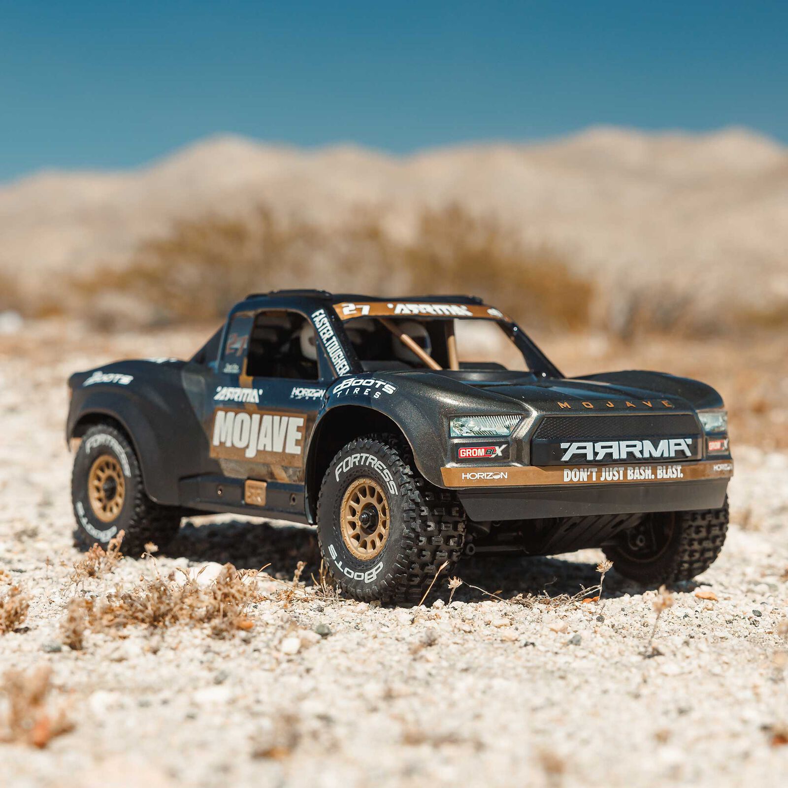 ARRMA 1/16 MOJAVE GROM 223S DSC 4X4 RTR Brushless Desert Truck, Black (without battery-charger) - Image 5