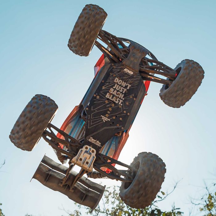 ARRMA 1/8 KRATON 6S 4X4 RTR Brushless Speed Truck, Blue/Orange (without Battery - Charger) - Image 5