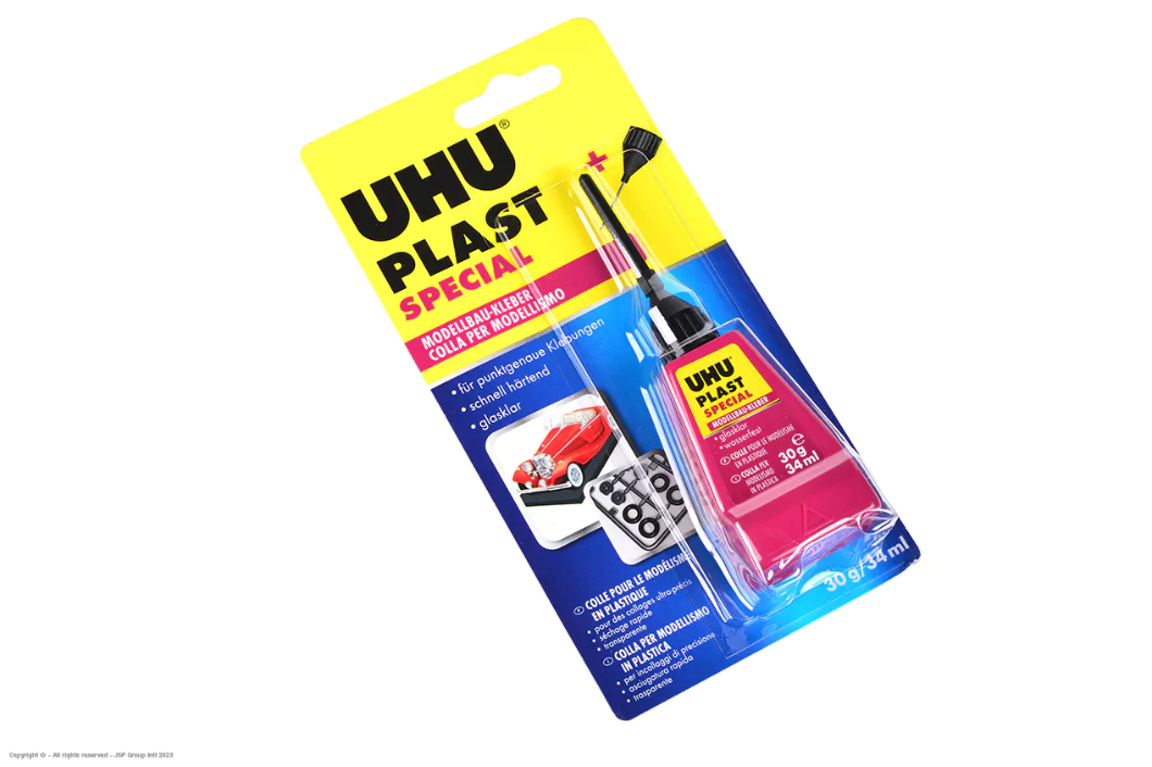 UHU Plast Special - 30 g - Model making adhesive with fine metal needle 45885 - U-0105