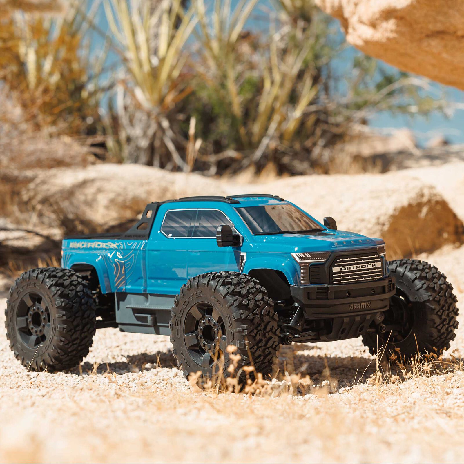 ARRMA 1/10 BIG ROCK 223S DSC 4X4 RTR Brushless Monster Truck, Blue (without battery - charger) - Image 4