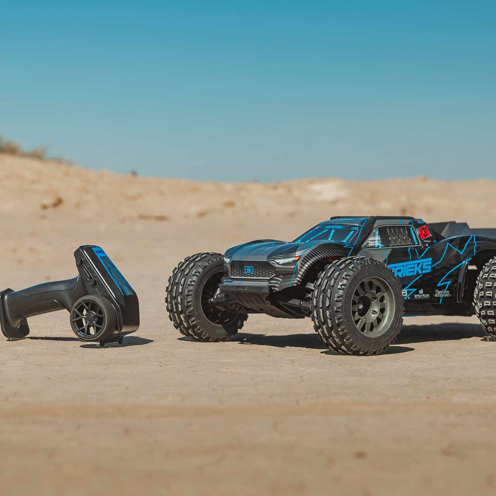 ARRMA 1/10 VORTEKS 223S DSC 2WD RTR Brushless Stadium Truck, Blue (without battery - charger) - Image 15