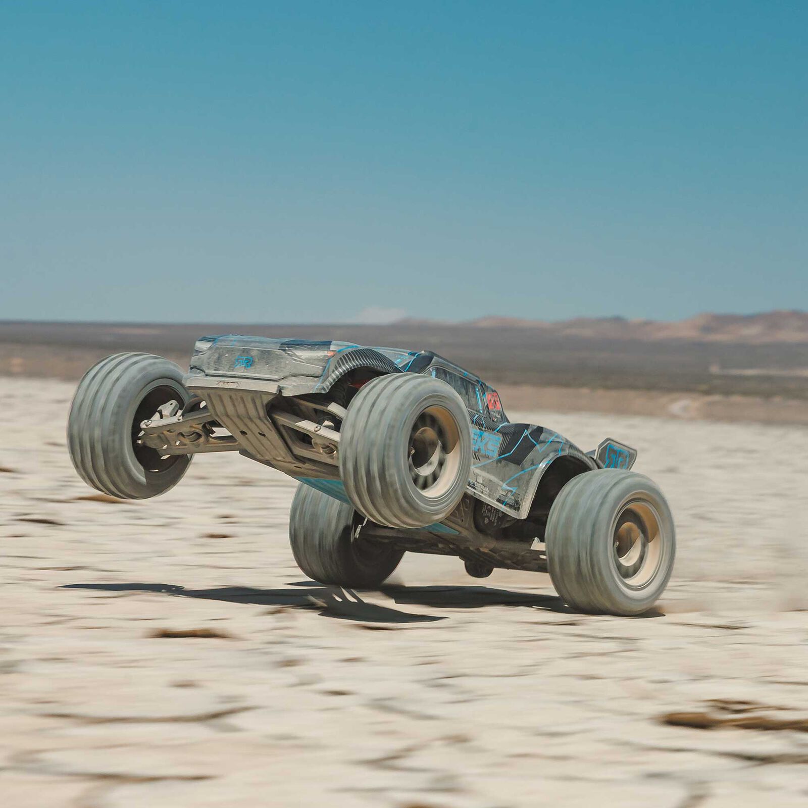 ARRMA 1/10 VORTEKS 223S DSC 2WD RTR Brushless Stadium Truck, Blue (without battery - charger) - Image 3