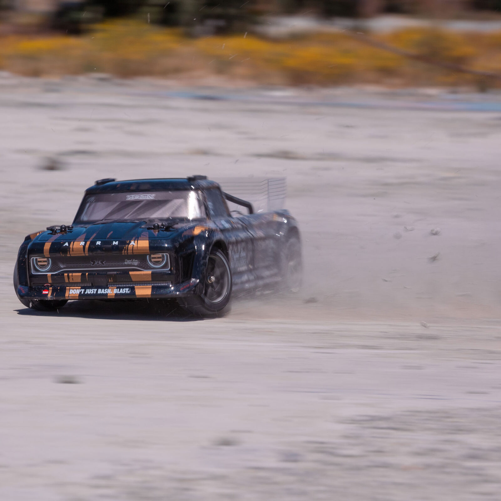 ARRMA 1/8 INFRACTION 3S 4X4 RTR Brushless All-Road Street Bash, Black/Gold (without Battery - Charger) - Image 2